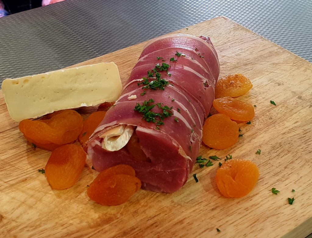 Apricot and Camembert Pork Fillet Wrapped in Prosciutto (325 gram